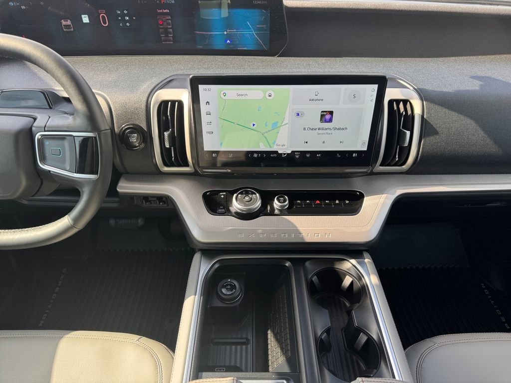 Certified 2025 Ford Expedition Active image 11