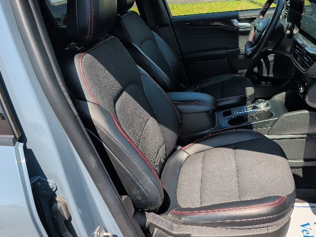 Certified 2023 Ford Escape ST-Line w/ Tech Pack #1 AWD/4WD image 27