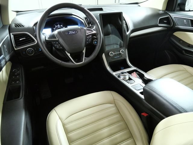 Certified 2024 Ford Edge SEL w/ Convenience Package AWD/4WD image 4