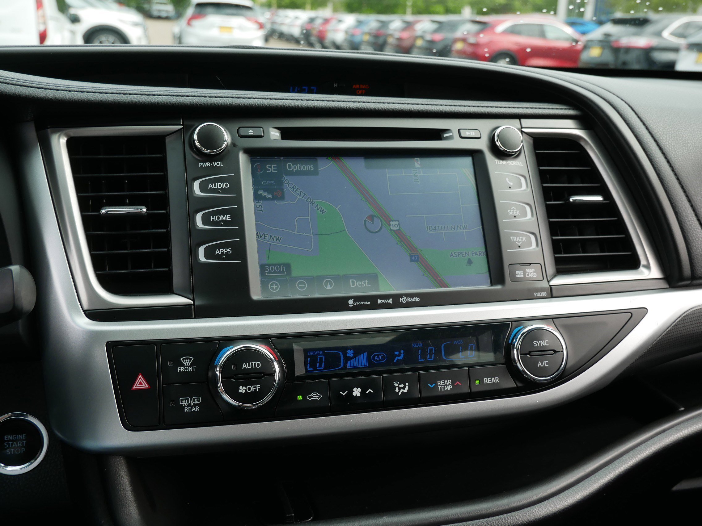 Used 2019 Toyota Highlander SE AWD/4WD image 22