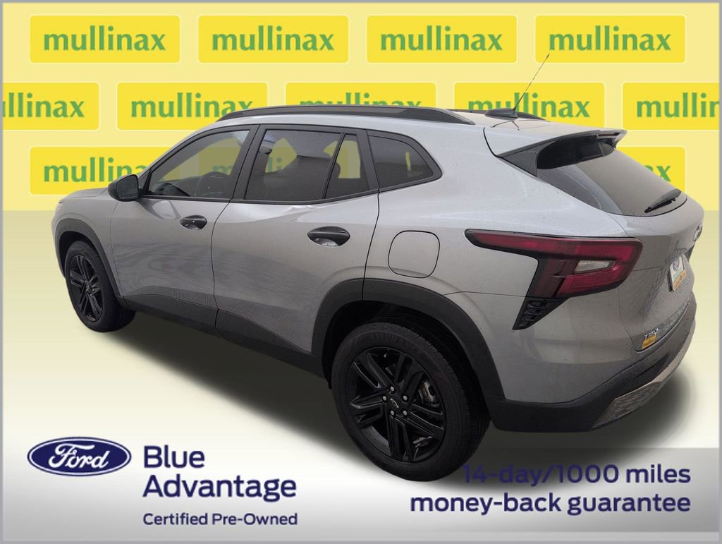 Used 2025 Chevrolet Trax ACTIV w/ Sunroof Package FWD image 10