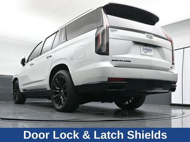 Used 2023 Cadillac Escalade Sport Platinum w/ LPO, ONYX Package AWD/4WD image 31