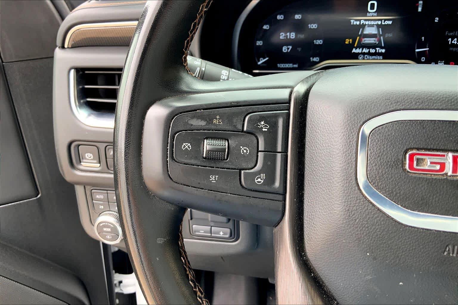 Used 2024 GMC Yukon XL AT4 w/ AT4 Premium Plus Package AWD/4WD image 24
