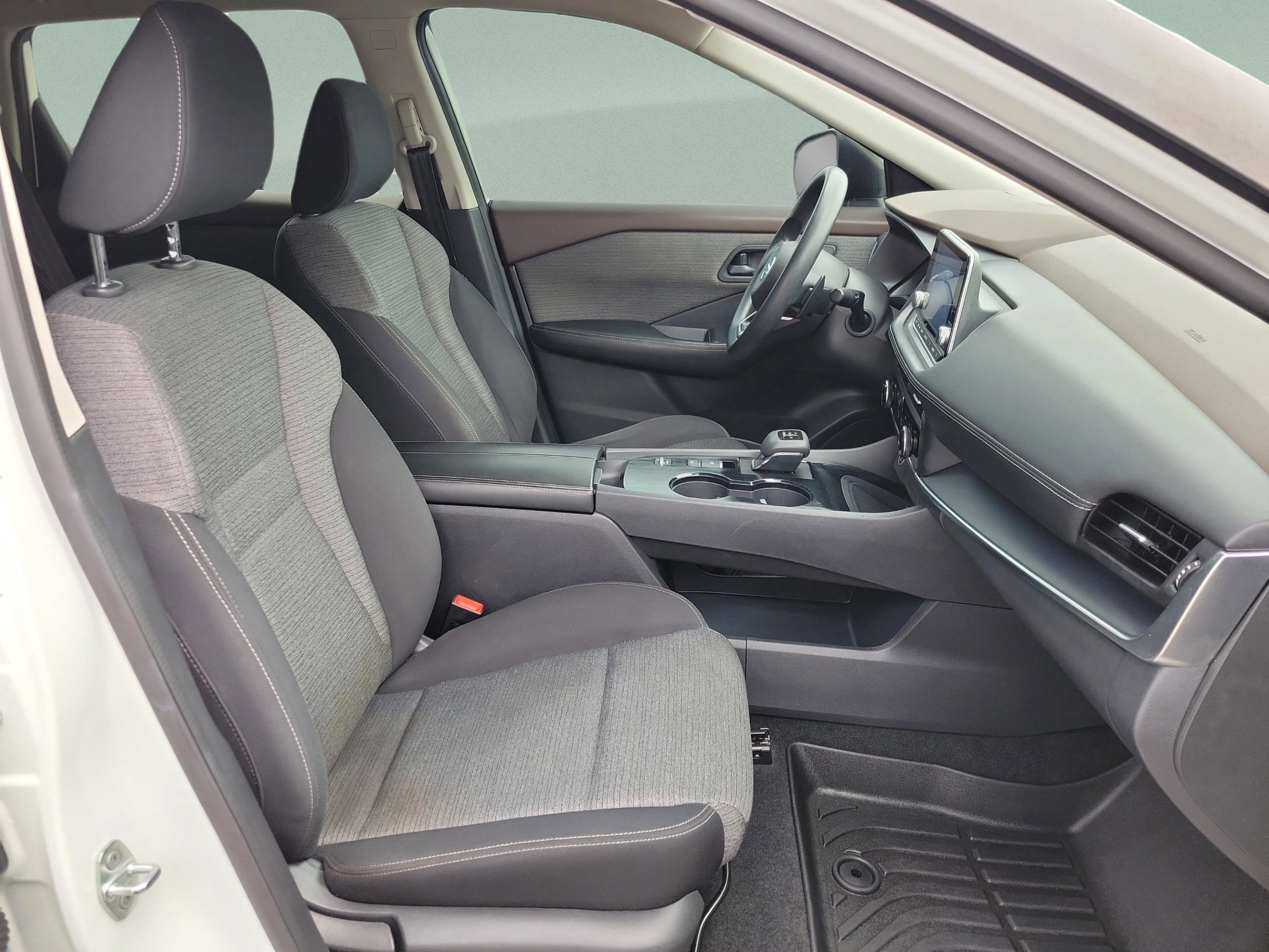 Used 2021 Nissan Rogue S image 5