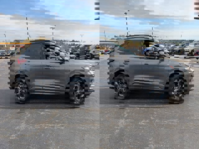 Certified 2024 Ford Escape ST-Line w/ Tech Pack #1 image 6