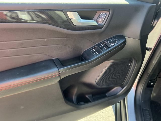 Certified 2024 Ford Escape ST-Line w/ Tech Pack #1 AWD/4WD image 16