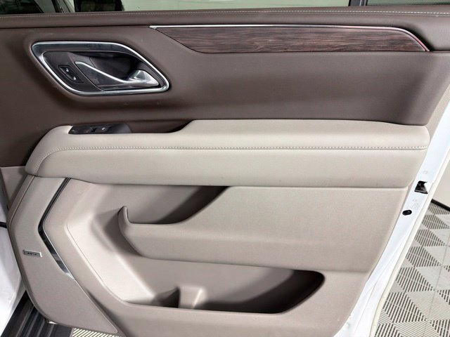 Used 2021 Chevrolet Suburban LT w/ LT Signature Package RWD image 40