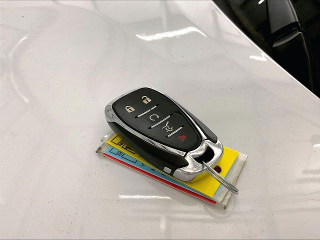 Used 2021 Chevrolet Traverse LT FWD image 9
