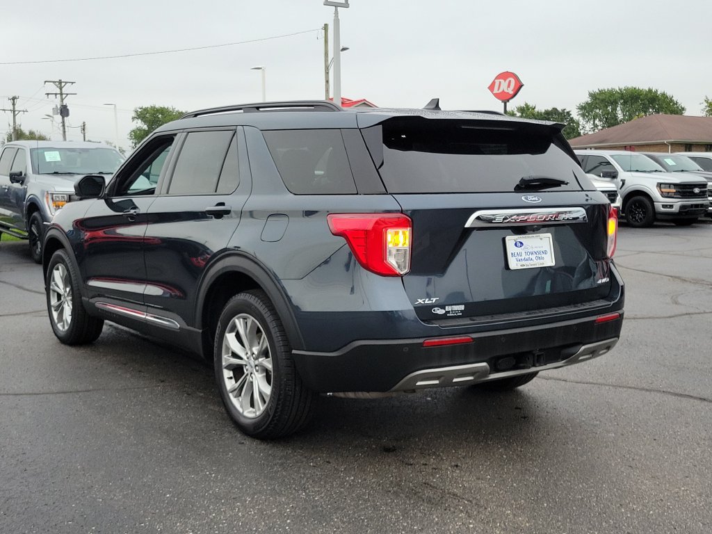 Certified 2022 Ford Explorer XLT w/ Equipment Group 202A AWD/4WD image 6