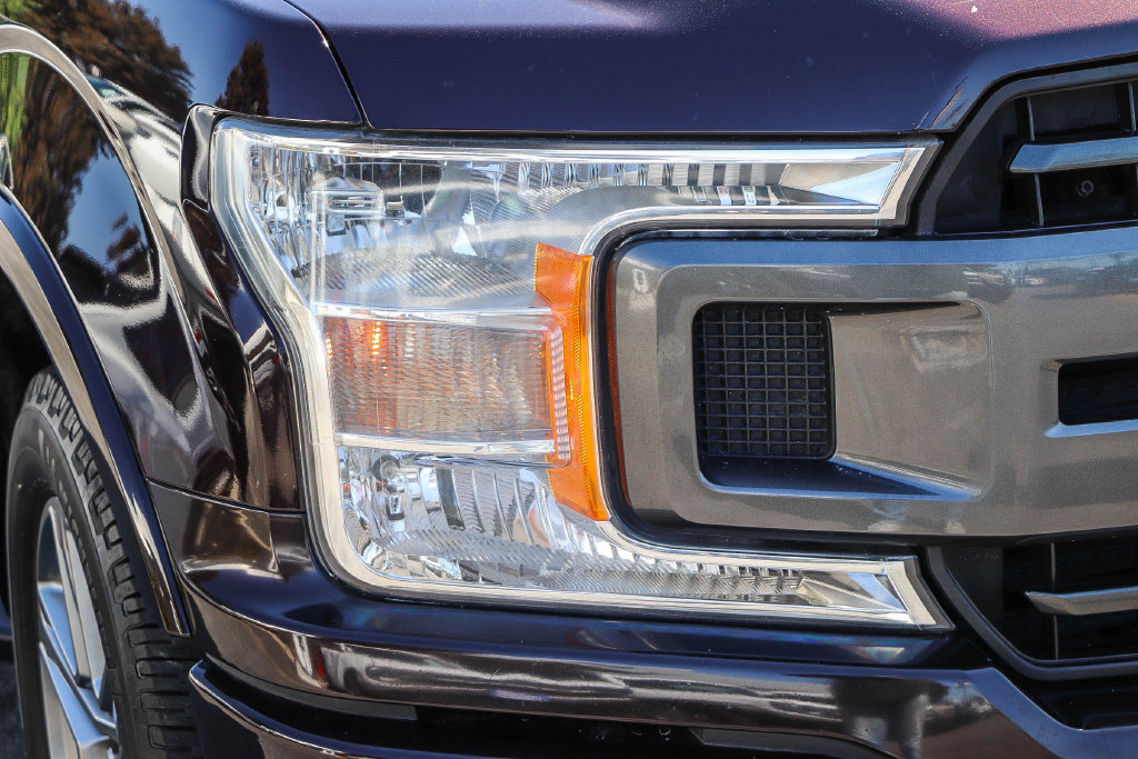 Certified 2018 Ford F150 XLT w/ Equipment Group 302A Luxury RWD image 4