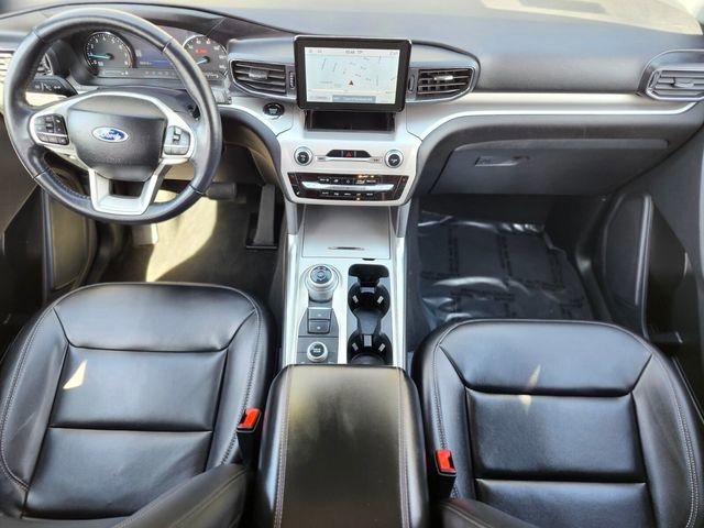 Certified 2022 Ford Explorer XLT w/ Equipment Group 202A image 12