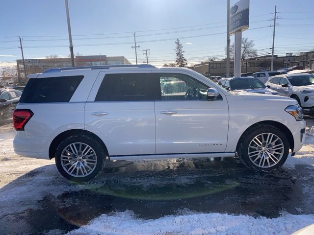 Certified 2022 Ford Expedition Platinum image 2