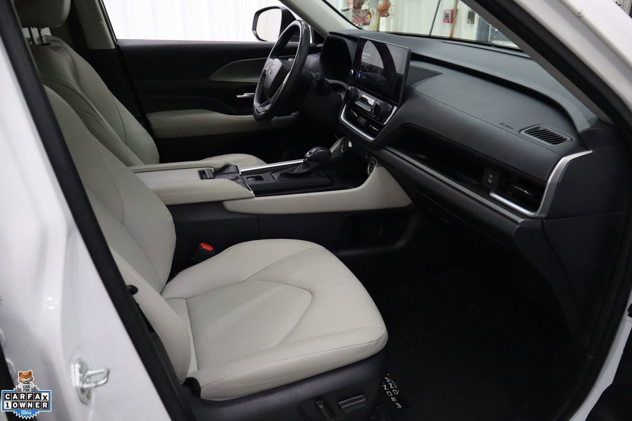 Used 2024 Toyota Grand Highlander XLE image 30