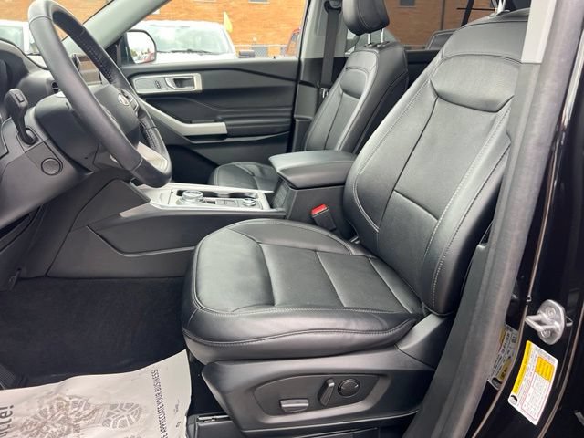 Certified 2024 Ford Explorer Limited w/ Equipment Group 301A AWD/4WD image 21