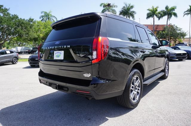 Certified 2025 Ford Expedition Active RWD image 7