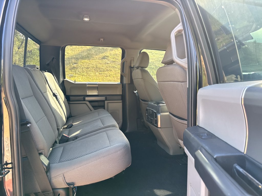 Certified 2022 Ford F250 XLT w/ Black Appearance Package AWD/4WD image 23