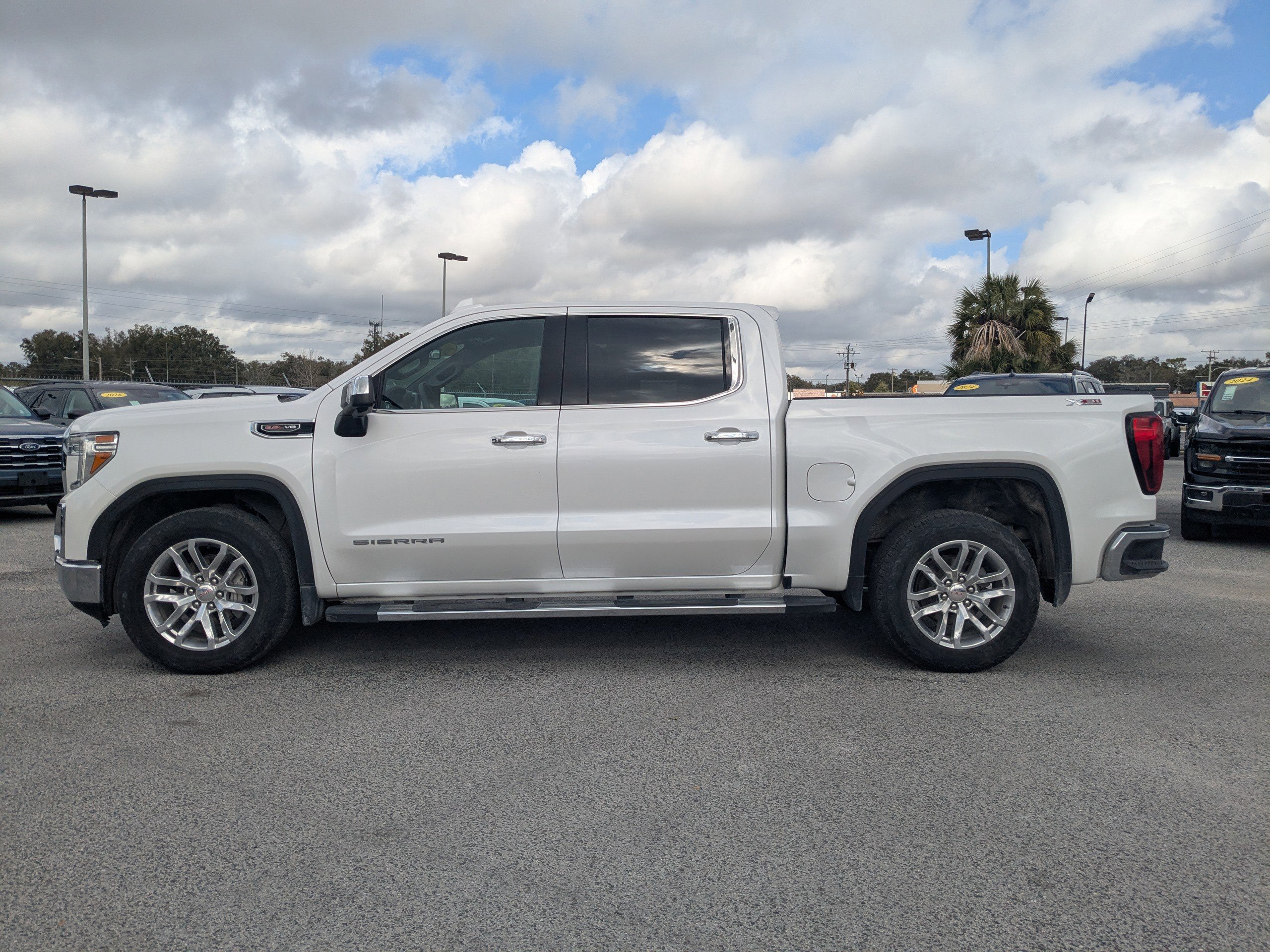 Used 2022 GMC Sierra 1500 SLT w/ SLT Premium Plus Package image 2