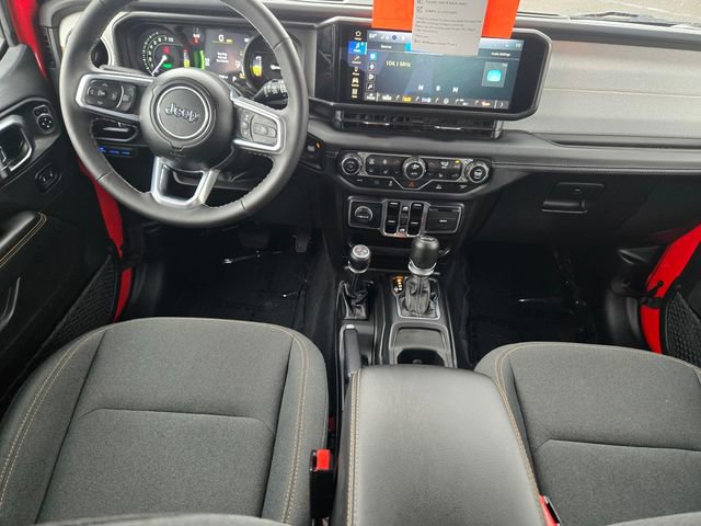Used 2025 Jeep Wrangler Unlimited Sahara AWD/4WD image 11