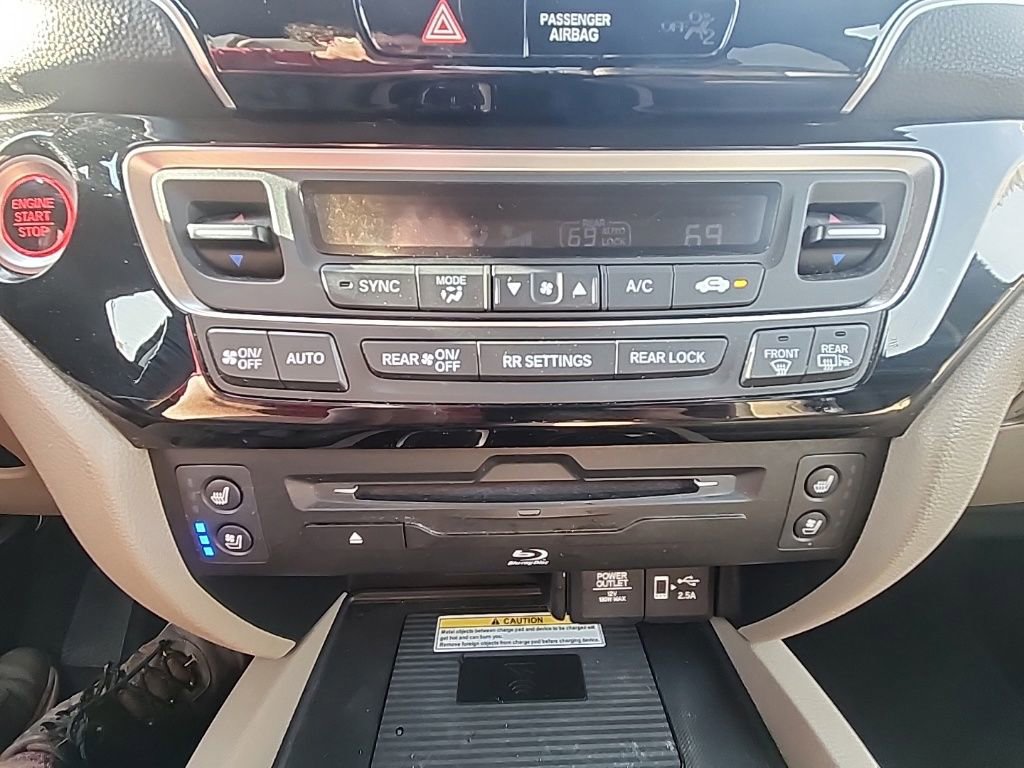 Used 2020 Honda Pilot Elite image 16
