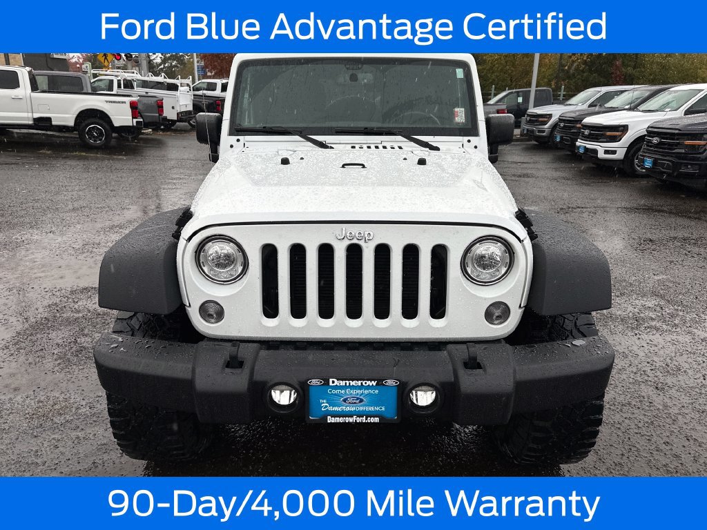 Used 2018 Jeep Wrangler Unlimited Rubicon w/ Connectivity Group AWD/4WD image 11