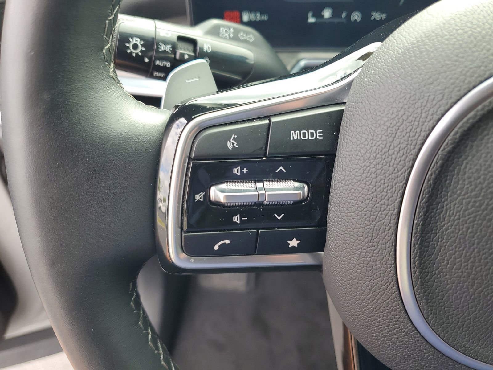Used 2025 Kia Sorento SX Prestige AWD/4WD image 22