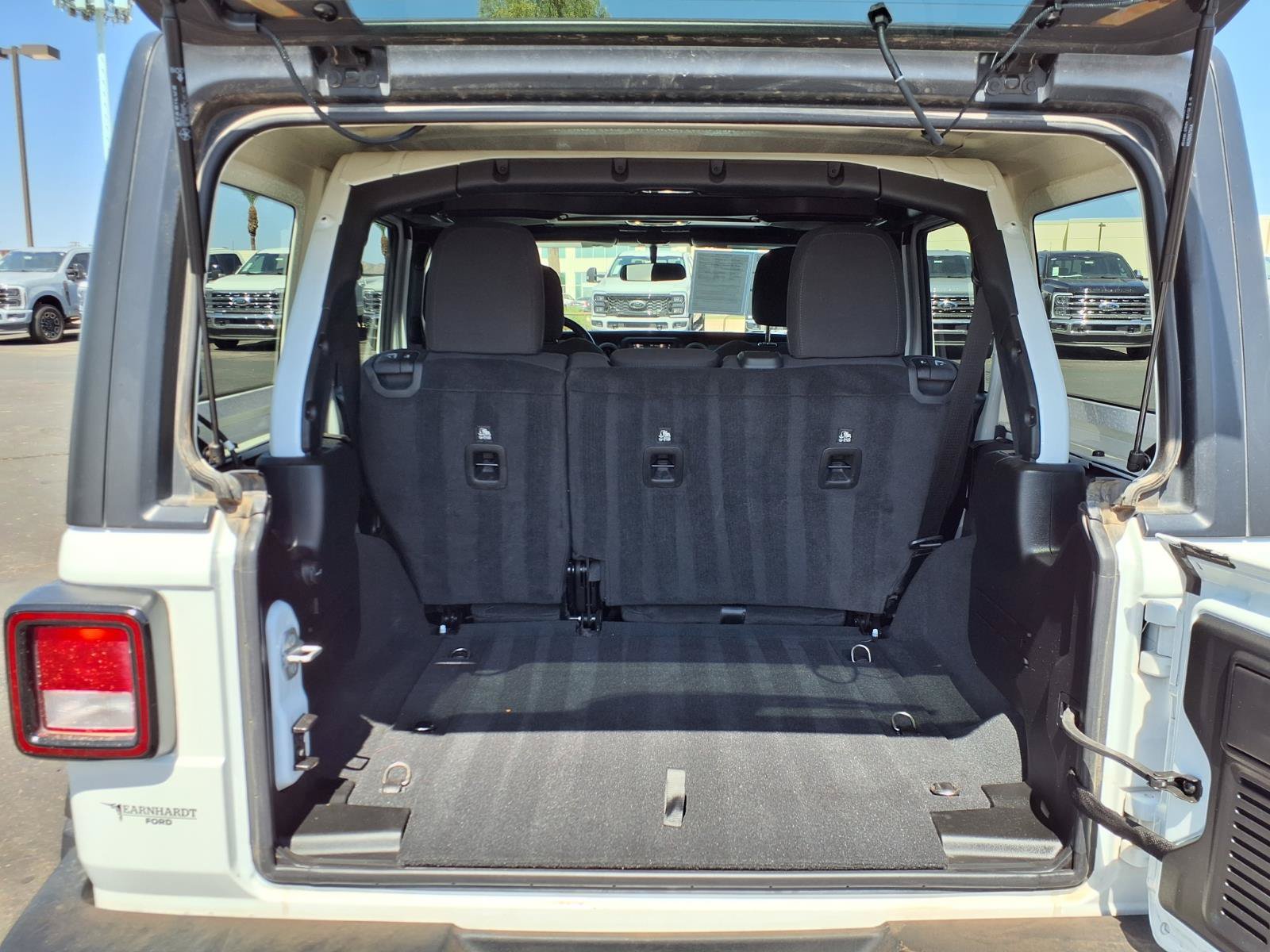 Used 2022 Jeep Wrangler Unlimited Sport AWD/4WD image 16