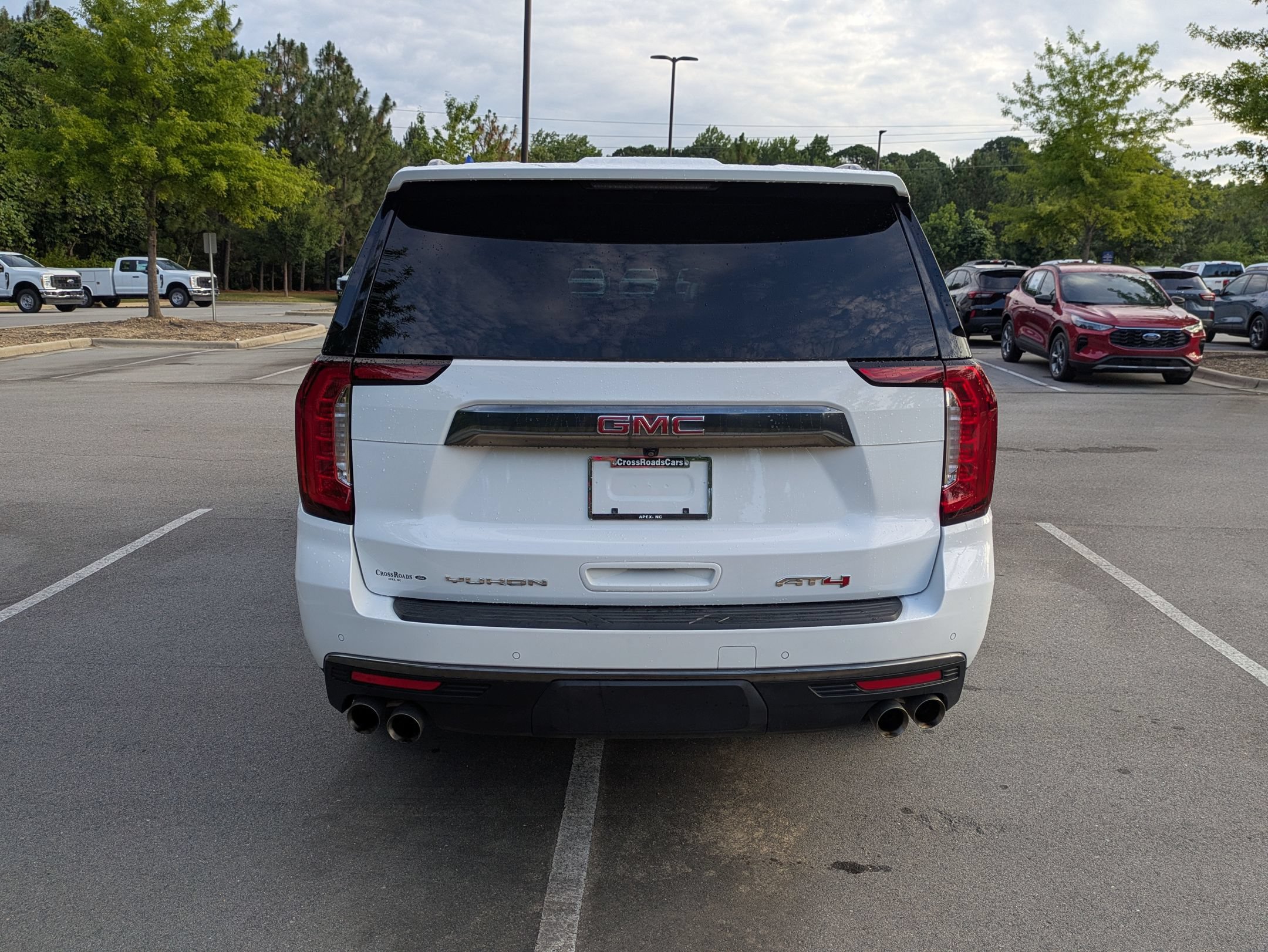 Used 2023 GMC Yukon XL AT4 AWD/4WD image 5