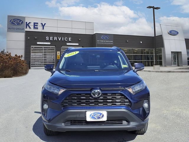 Used 2021 Toyota RAV4 XLE w/ Convenience Package AWD/4WD image 2