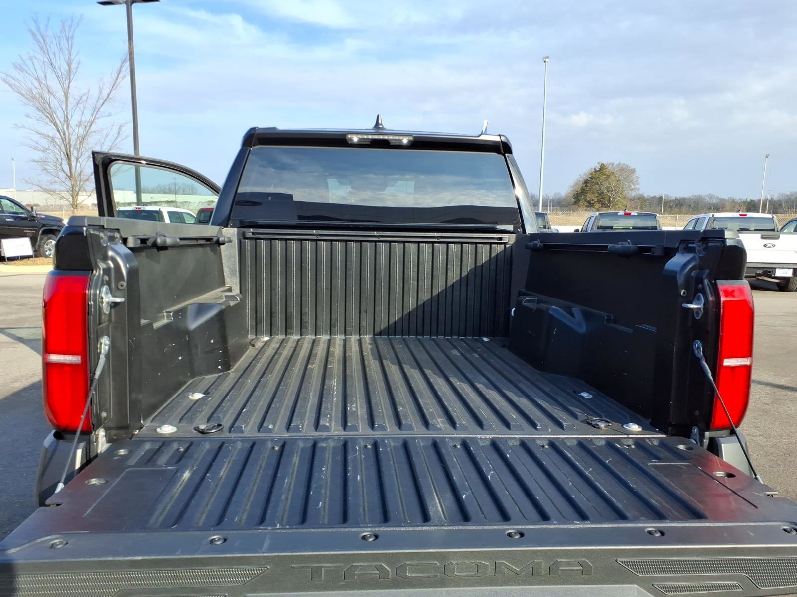 Used 2024 Toyota Tacoma SR image 10