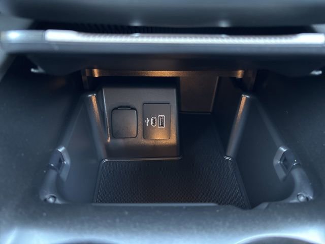 Certified 2025 Ford Explorer Active image 14