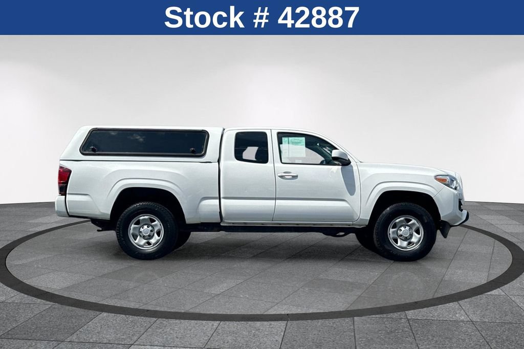 Used 2022 Toyota Tacoma SR RWD image 4