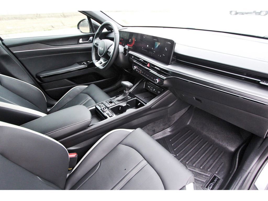 Used 2025 Kia K5 GT-Line w/ GT-Line Premium Package image 28