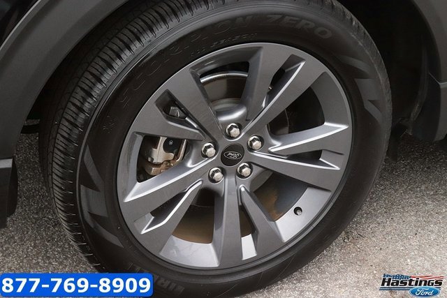 Certified 2022 Ford Explorer XLT w/ Equipment Group 202A image 7