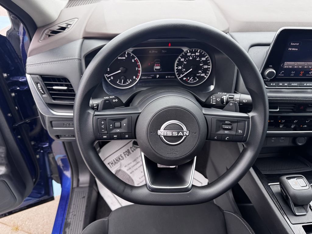 Used 2023 Nissan Rogue S image 12