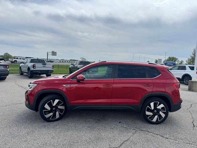 Used 2024 Volkswagen Taos SEL AWD/4WD image 6