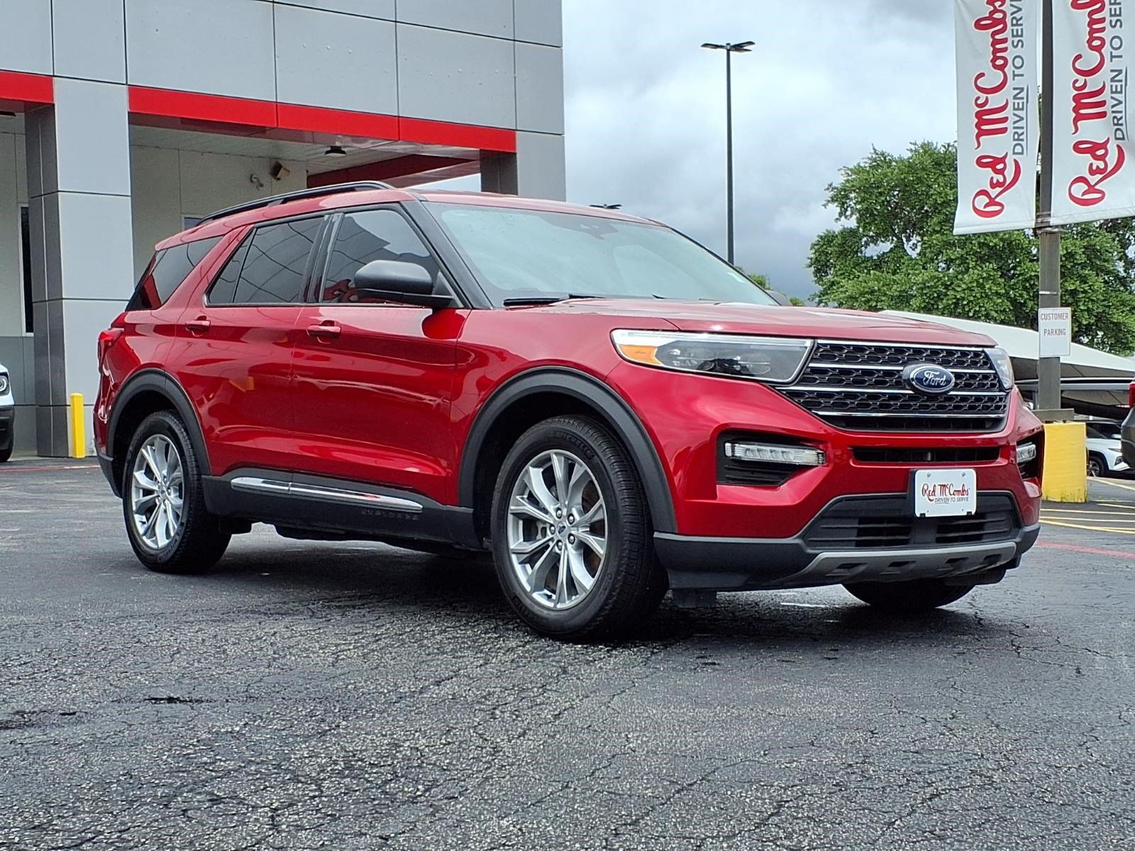 Certified 2023 Ford Explorer XLT w/ Equipment Group 202A RWD image 4