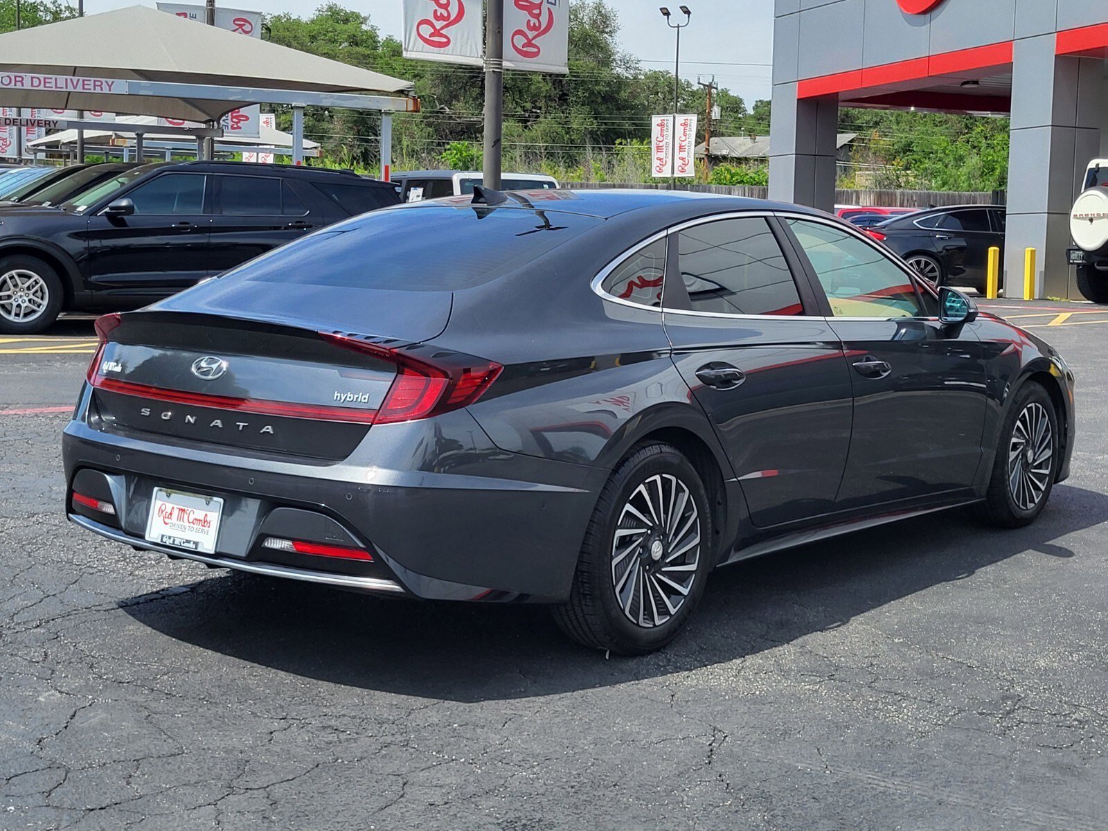 Used 2022 Hyundai Sonata Limited FWD image 4