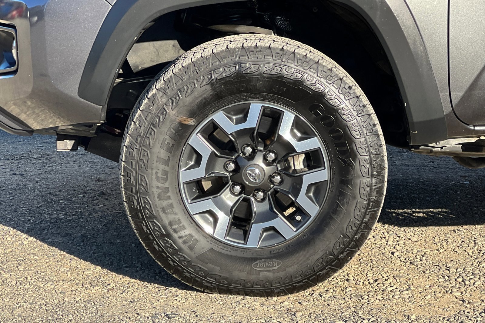 Used 2016 Toyota Tacoma TRD Off-Road image 27