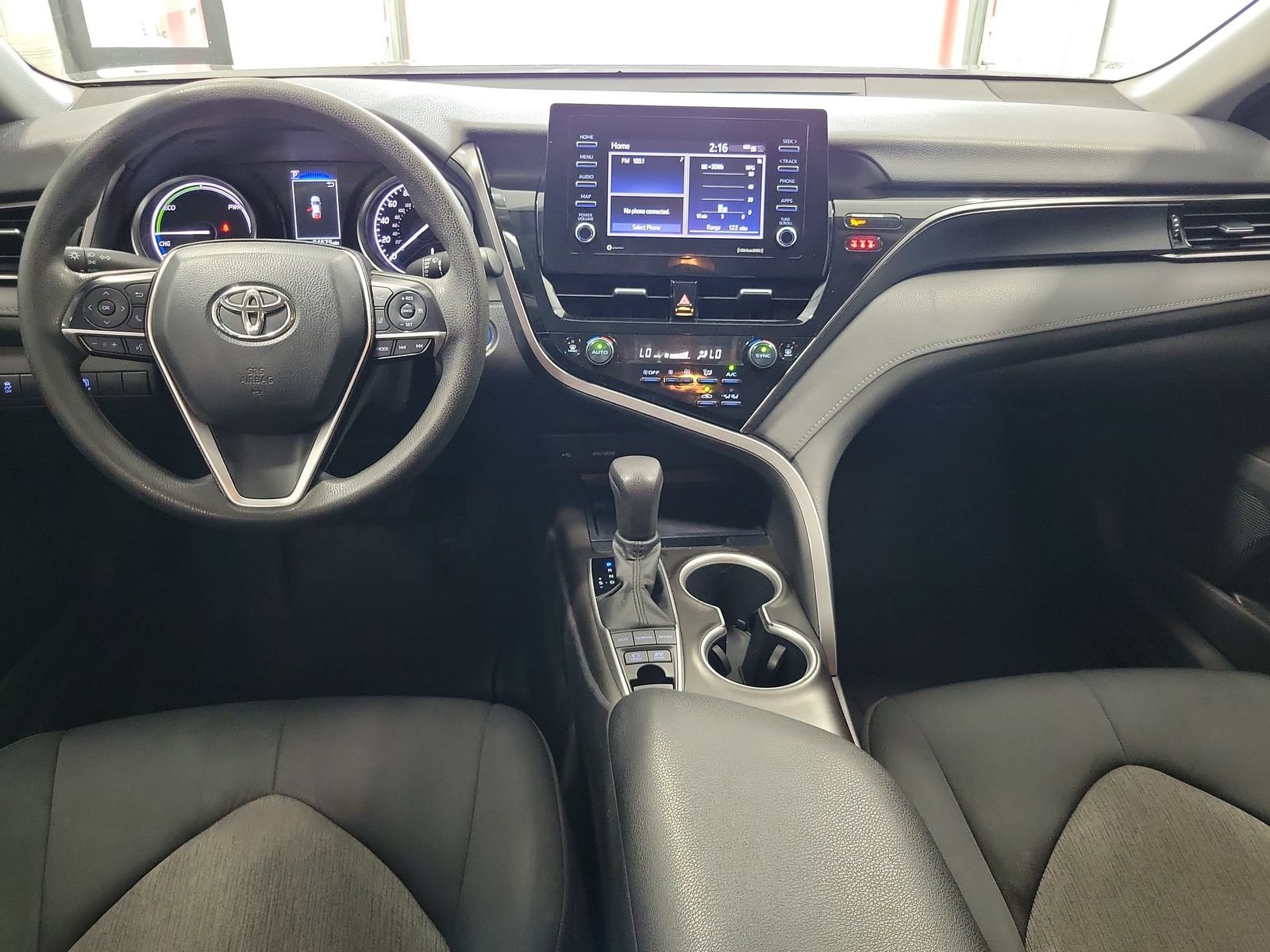 Used 2021 Toyota Camry LE FWD image 25