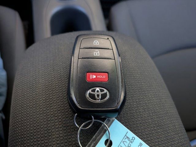 Used 2024 Toyota Corolla Cross LE image 29