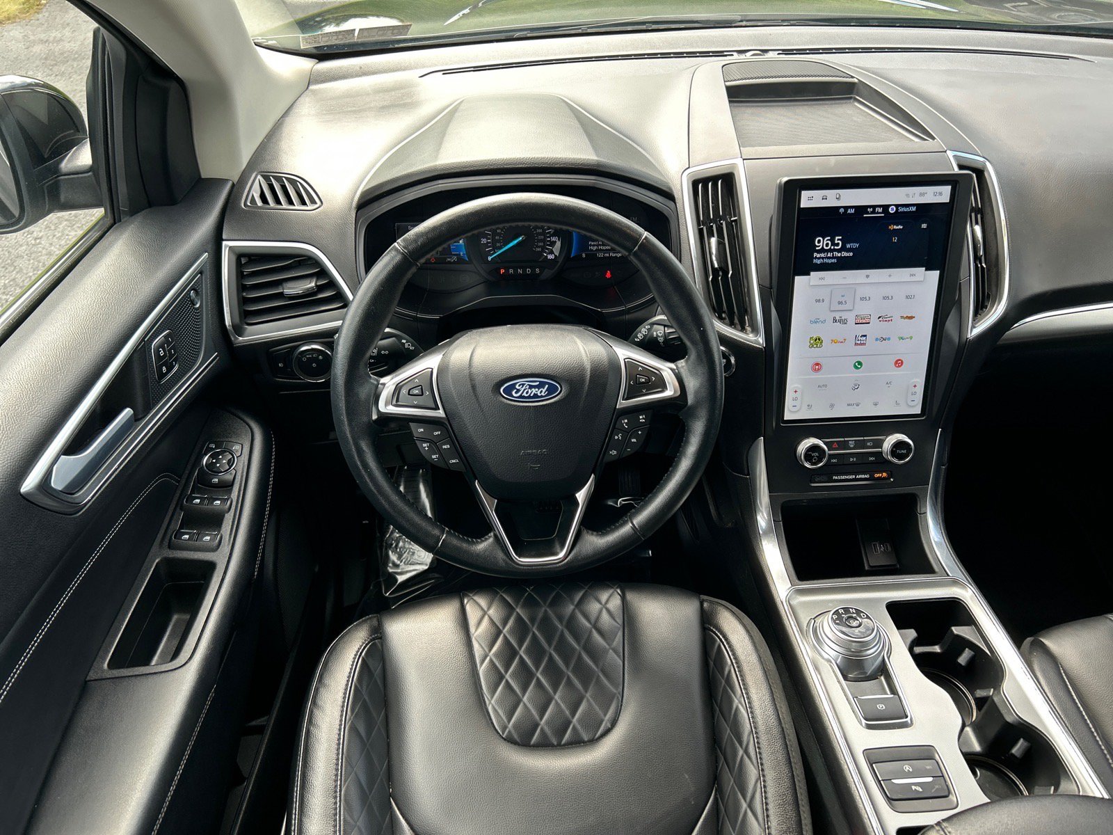 Certified 2024 Ford Edge Titanium AWD/4WD image 2