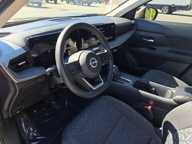 Used 2025 Nissan Kicks SV w/ SV Premium Package FWD image 16