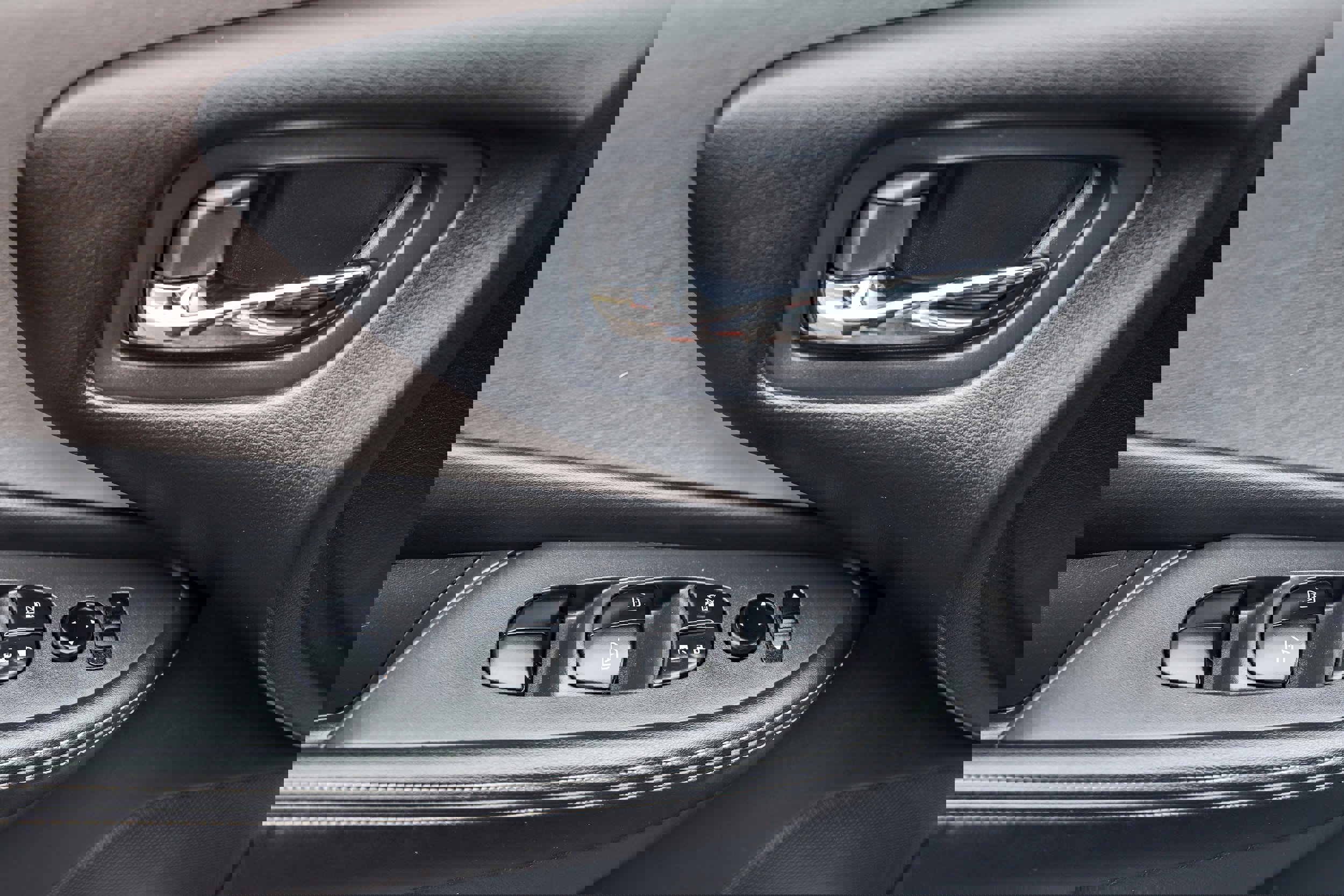 Used 2023 Nissan Murano SV image 8