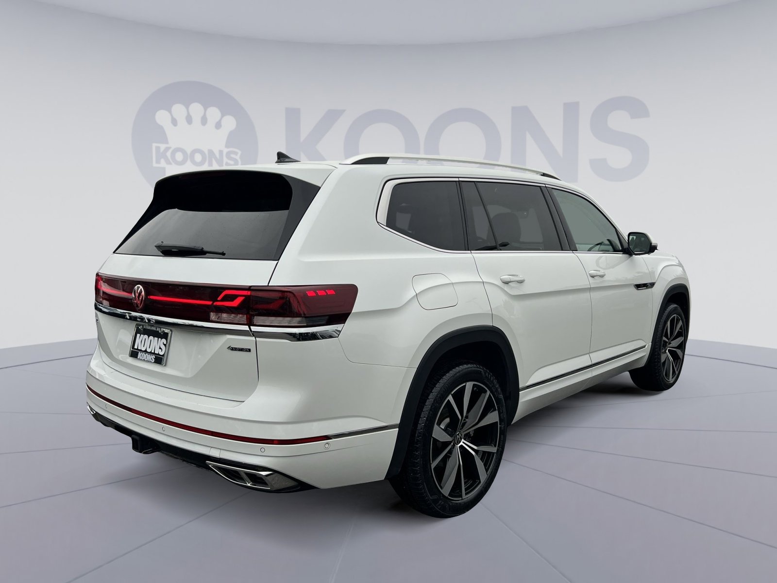 Used 2024 Volkswagen Atlas SEL Premium R-Line AWD/4WD image 11