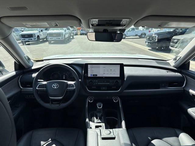 Used 2025 Toyota Grand Highlander AWD Hybrid image 21