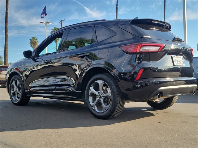 Certified 2023 Ford Escape ST-Line image 2