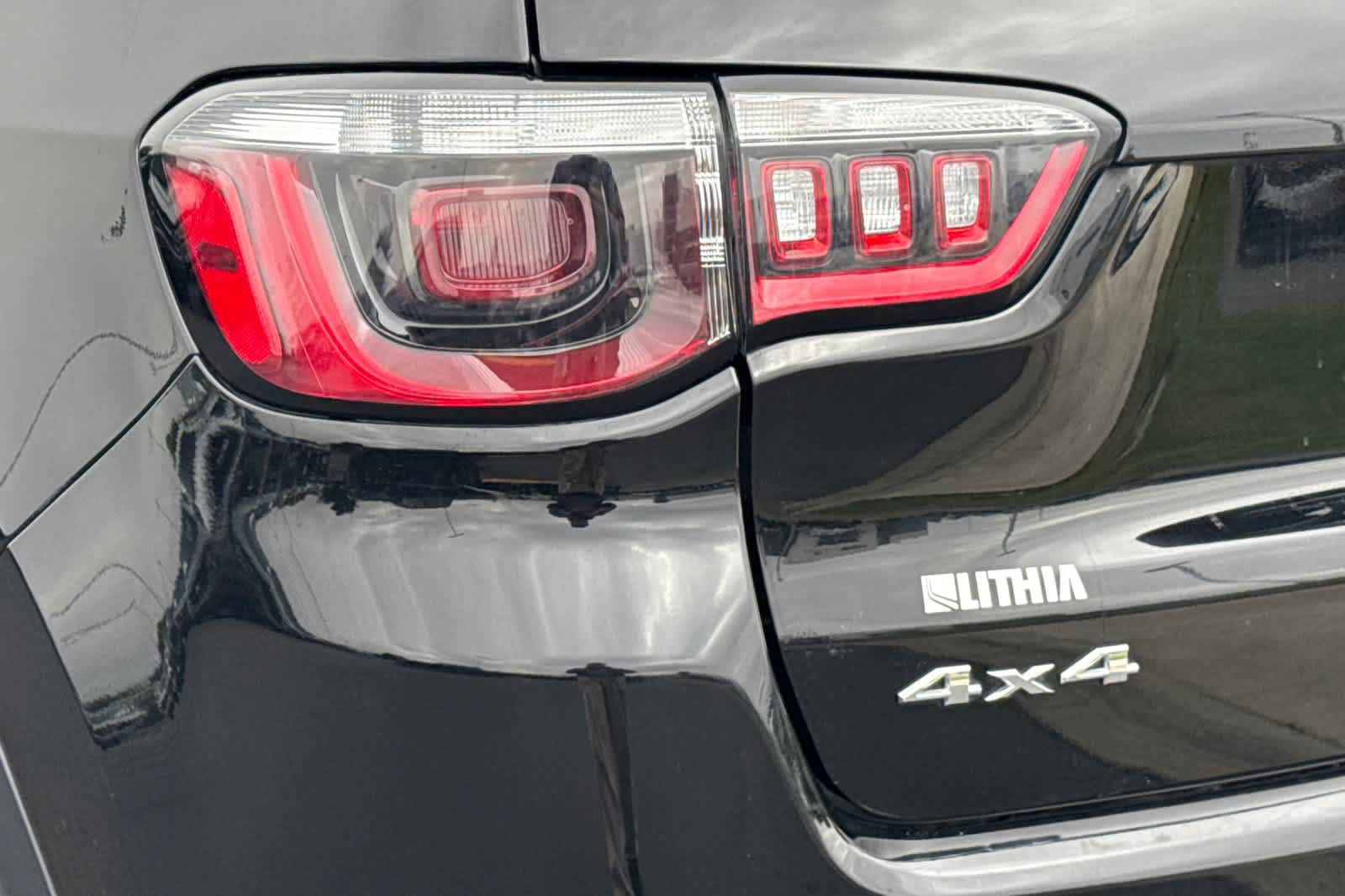 Used 2025 Jeep Compass Limited AWD/4WD image 27