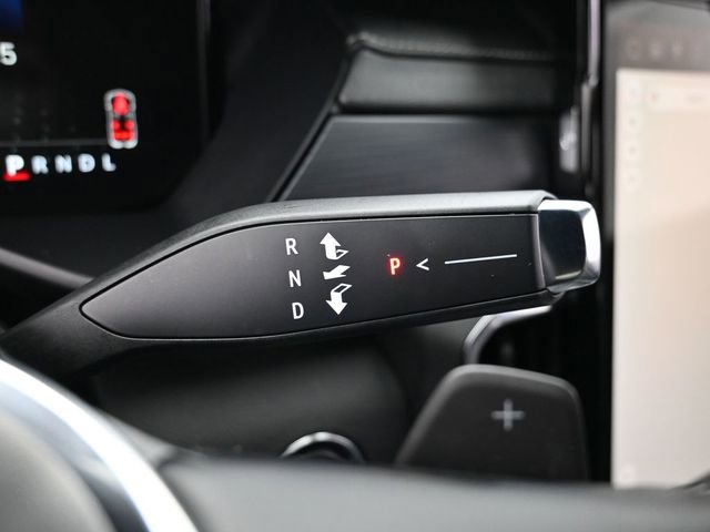 Used 2024 GMC Acadia Elevation image 23