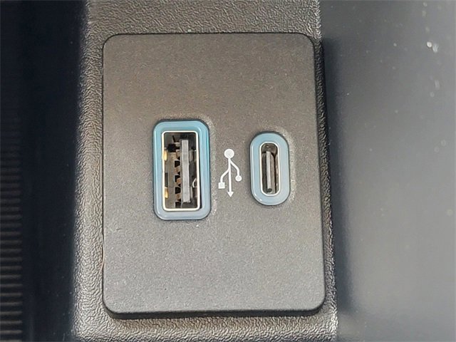 Certified 2024 Ford Edge SE w/ Black Appearance Package image 13