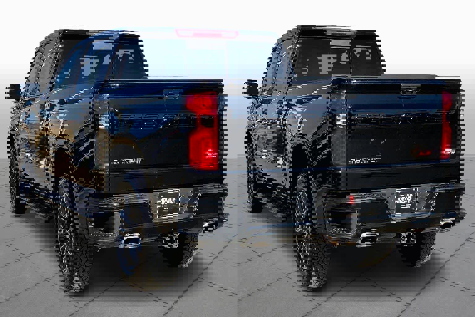 Used 2023 Chevrolet Silverado 1500 RST w/ Convenience Package II image 4